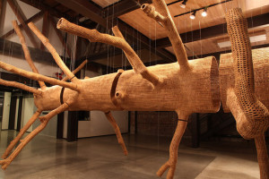 skulptūra izveidota no koka